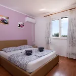 Rubina, 2 Bedrooms, Big Terrace And Secure Parking * Медулин
