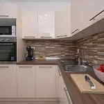 Апартаменты Rubina, 2 Bedrooms, Big Terrace And Secure Parking Медулин