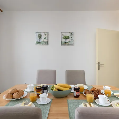 Rubina, 2 Bedrooms, Big Terrace And Secure Parking Appartamento *